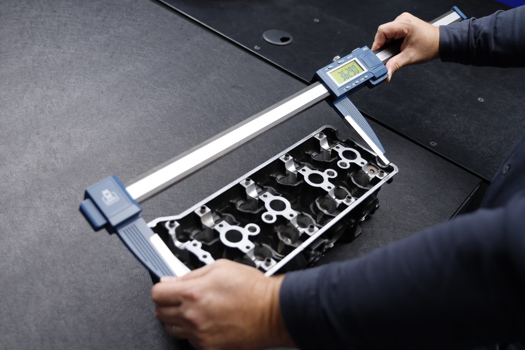 Moore And Wright Carbon Fibre Caliper